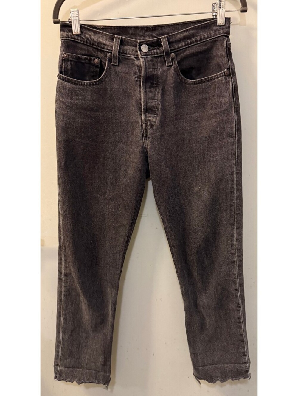 Levi’s 501 Black Washed Raw Hem Jeans W26 L28 Button Fly Straight Leg - Picture 2 of 9